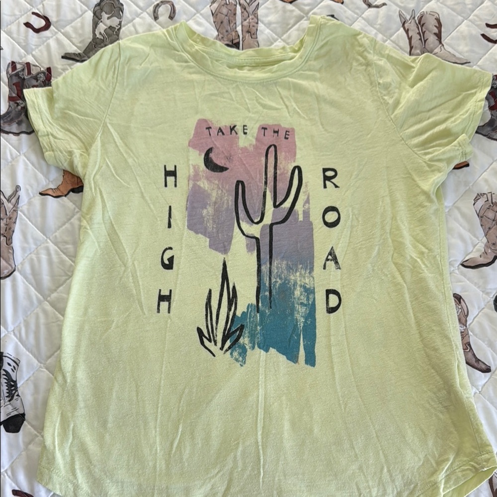 Old Navy Light Yellow Graphic Tee - Short Sleeve